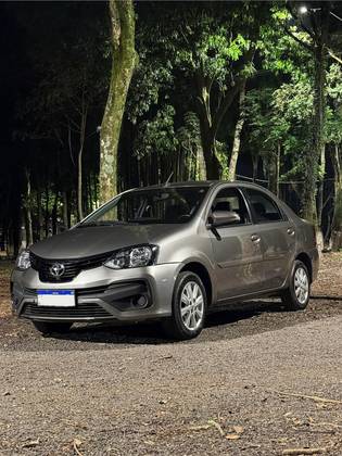 TOYOTA ETIOS 1.5 X PLUS SEDAN 16V FLEX 4P MANUAL TOYOTA ETIOS 1.5 X PLUS SEDAN 16V FLEX 4P MANUAL